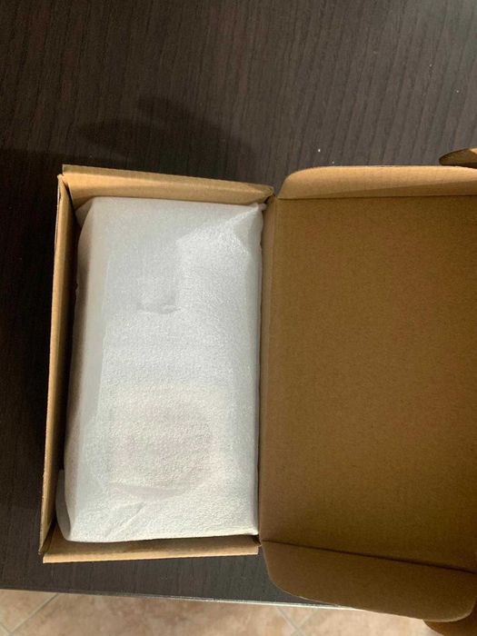 Interruptor tátil com tomada para parede