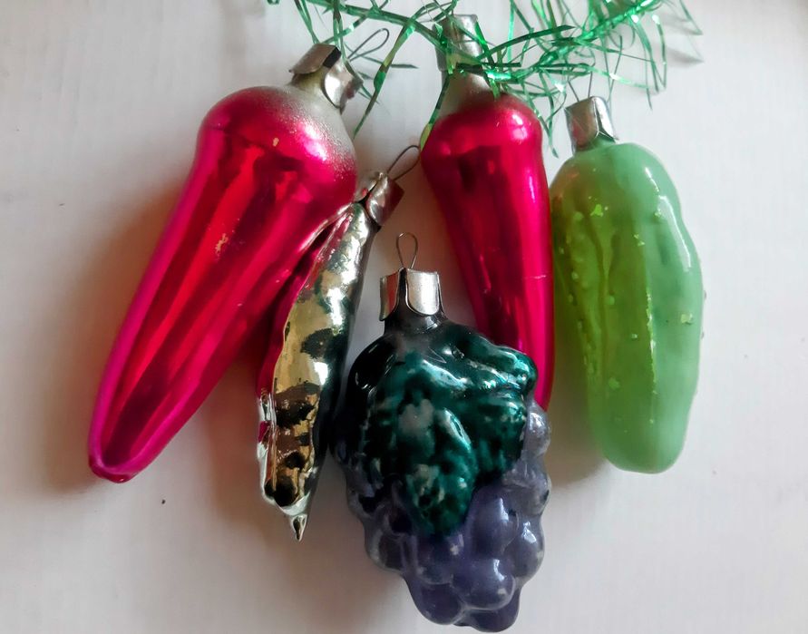 іграшки овочі ягоди боби