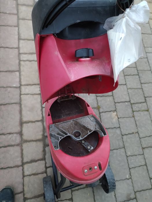 Подрібнювач гілок измельчитель веток