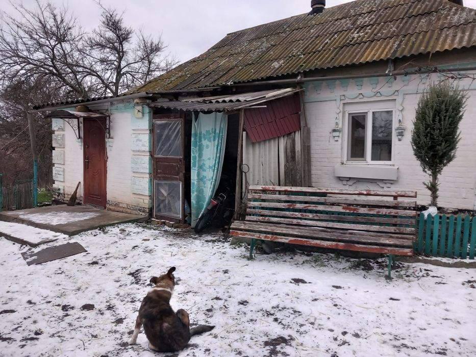 Продається  затишний  будинок