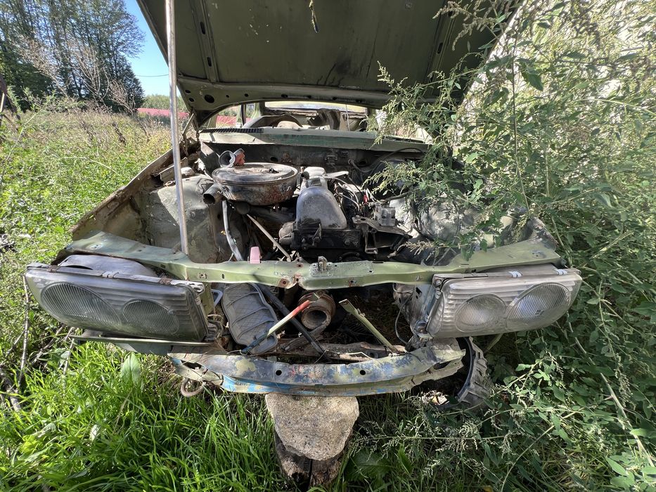 Mercedes-Benz E-Class W123