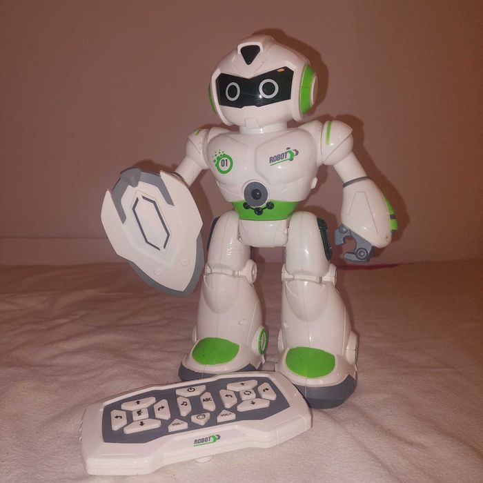 Robot varias funções