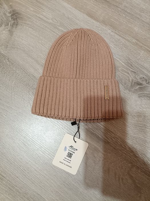 Шапка гарної в'язки Нова