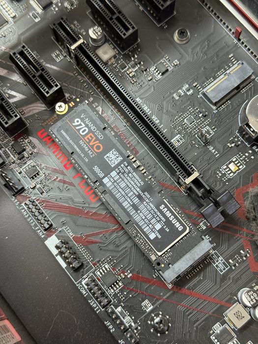 Продам системний блок (компʼютер) i9-9900k/64 ram/512 ssd/be quiet