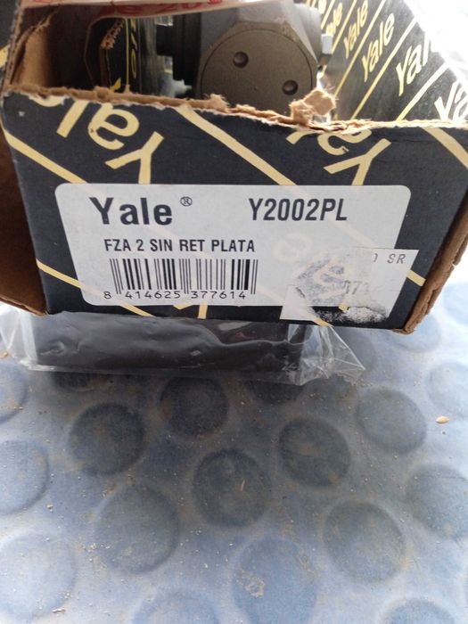 Molas para portas Yale