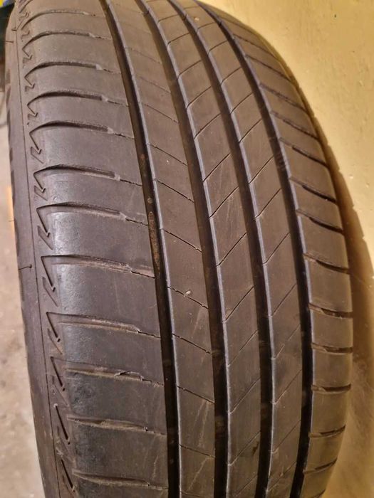 Opony letnie Bridgestone 215/60 R17 96 H