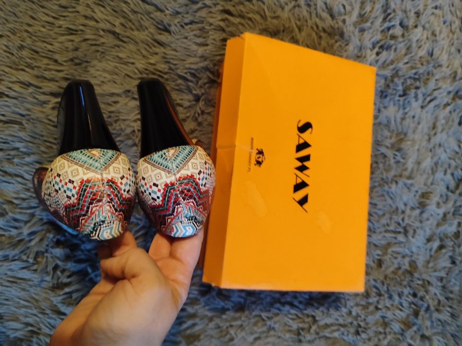 Czółenka ze skóry multi kolor firmy Saway rozm. 41