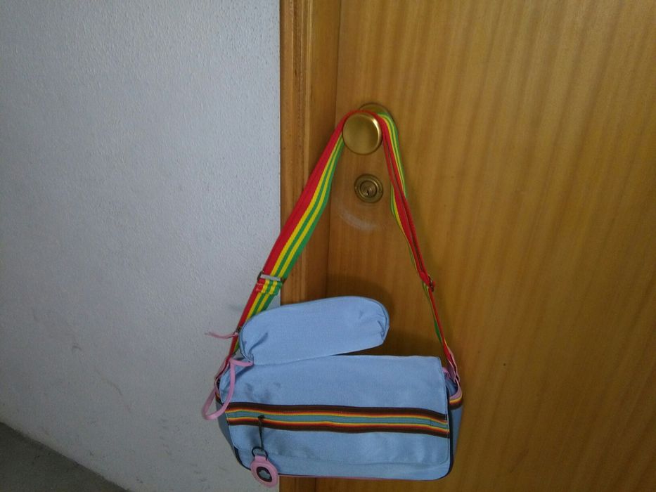 Mala e Carteira Preta/ Rosa e Mala Azul , Preta Pull e Bear  NOVAS