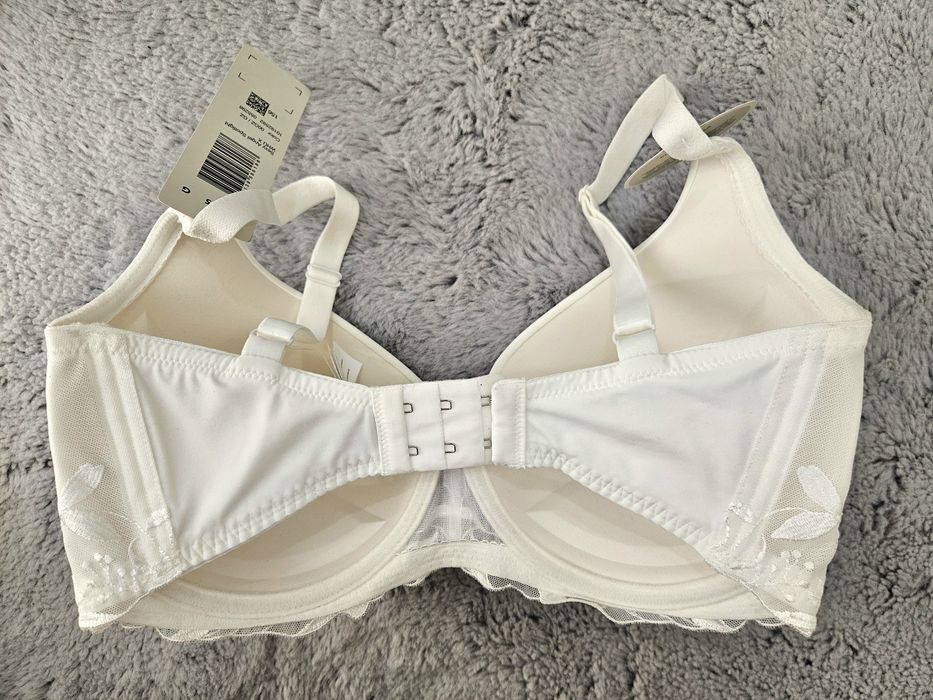 Biustonosz usztywniany push-up Triumph Sexy Angel 75G biały
