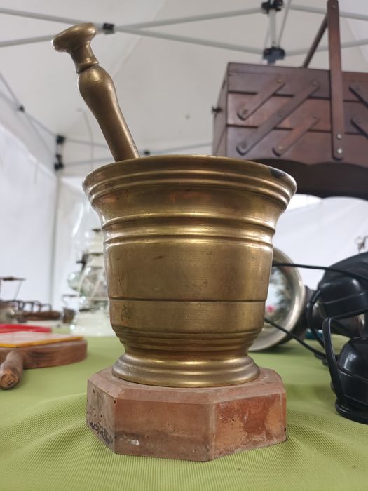 almofariz e pilão antigos
