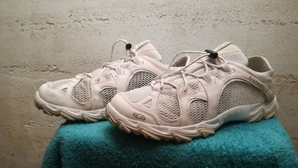 Salomon light best sale amphib