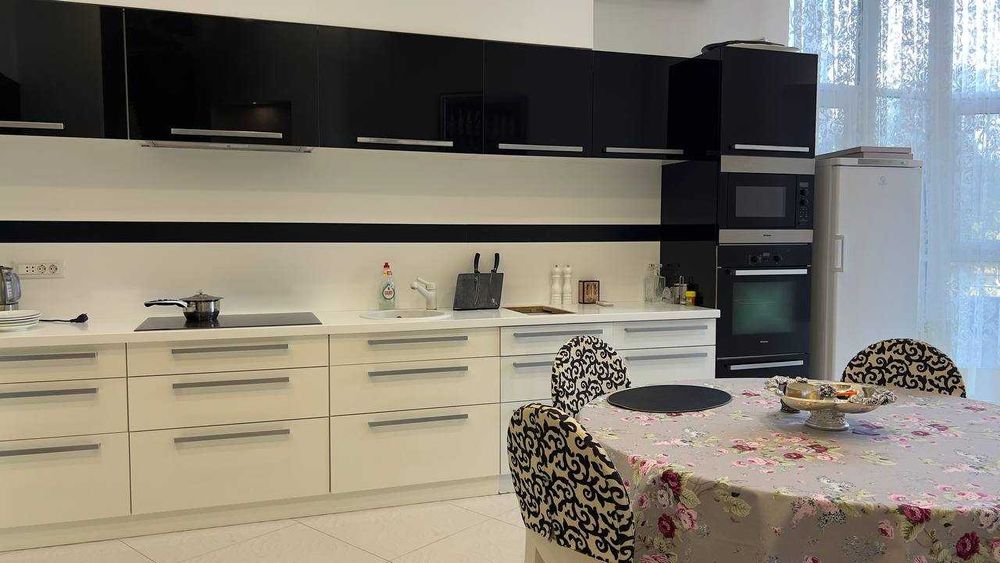 Аренда 3-ком. квартиры с террасой в ЖК Мерседес | 200 м² у моря. 1I18