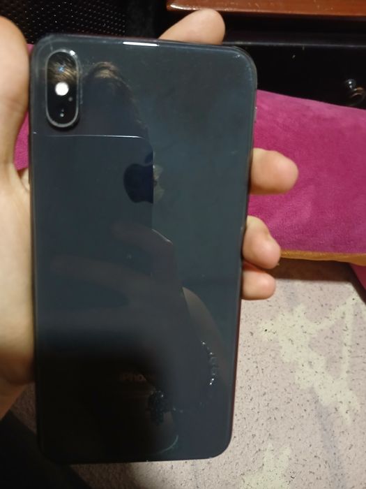 Vendo iPhone Xs Max 64gb negociável