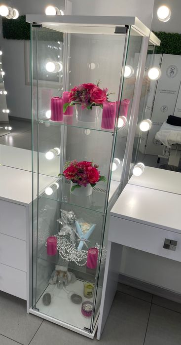 Меблі для салонів краси