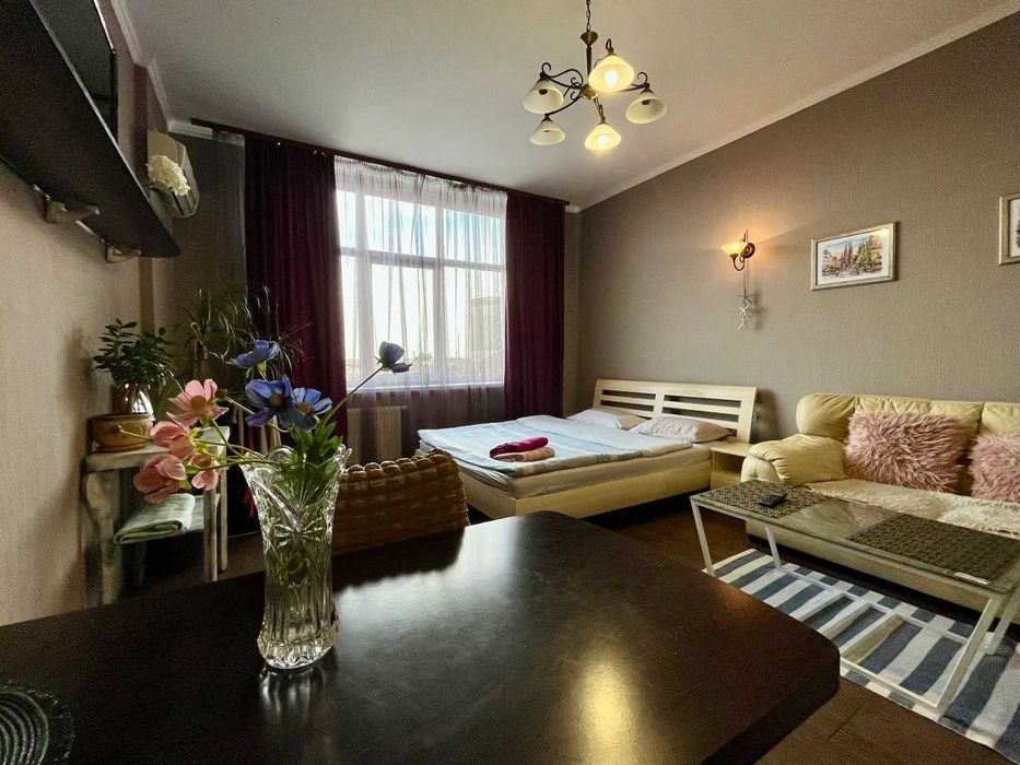 ПРОДАЖ великої квартири, розділеної на дві оремі по вул. Т. Кореня, 9