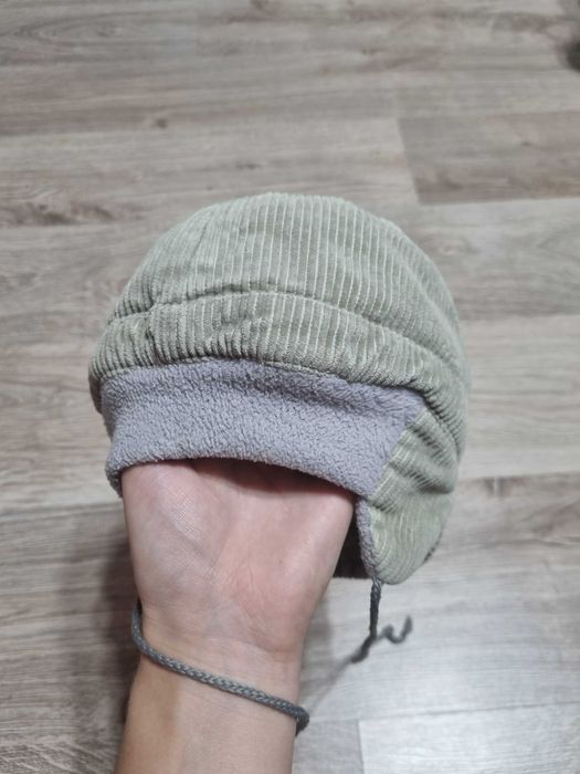 Czapka  zimowa  chłopiec  daszek  zawiązywana 50 cm