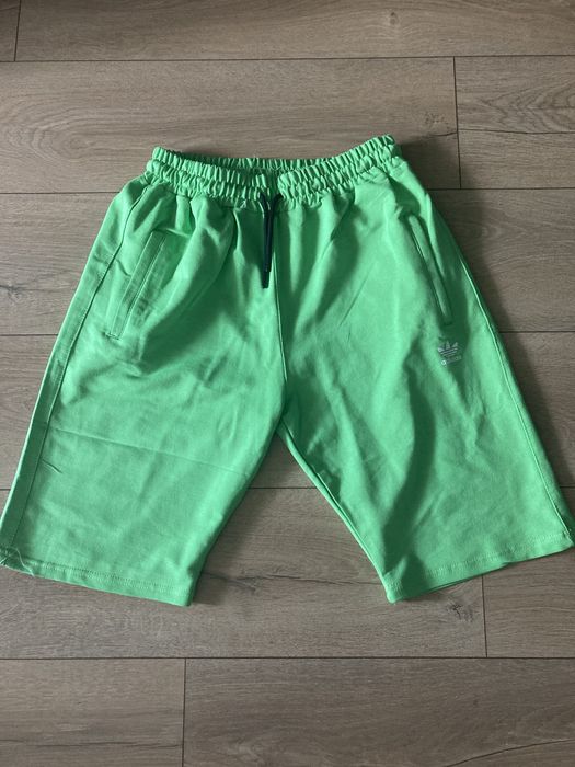 Spodenki adidas (Nowe)