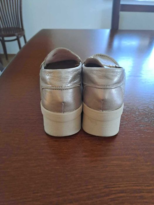 Okazja okazja naturalna skóra rozm.38