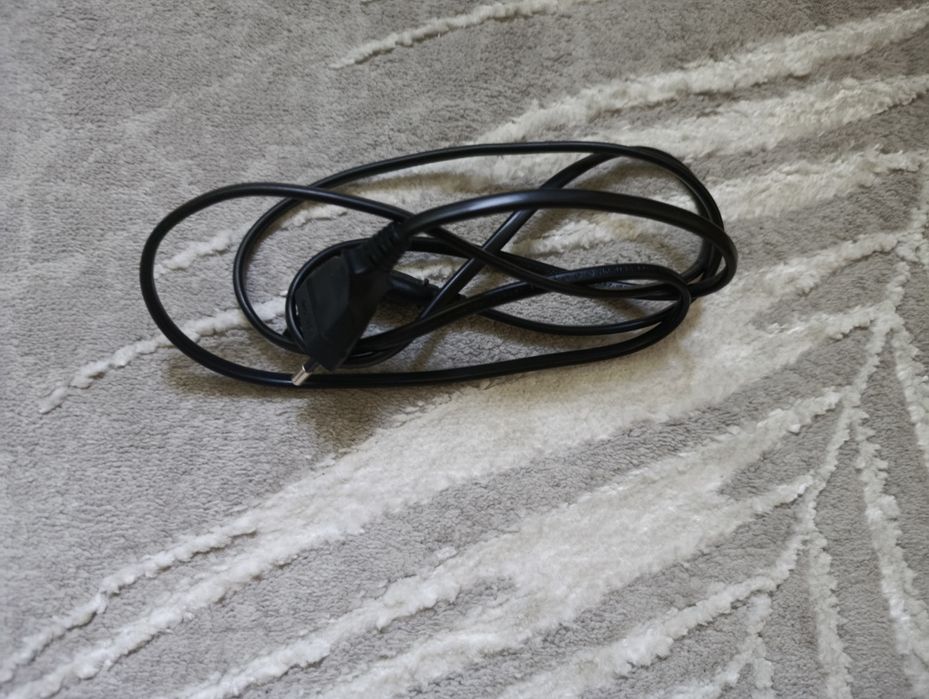 Konsola ps4 + kabel zasilający