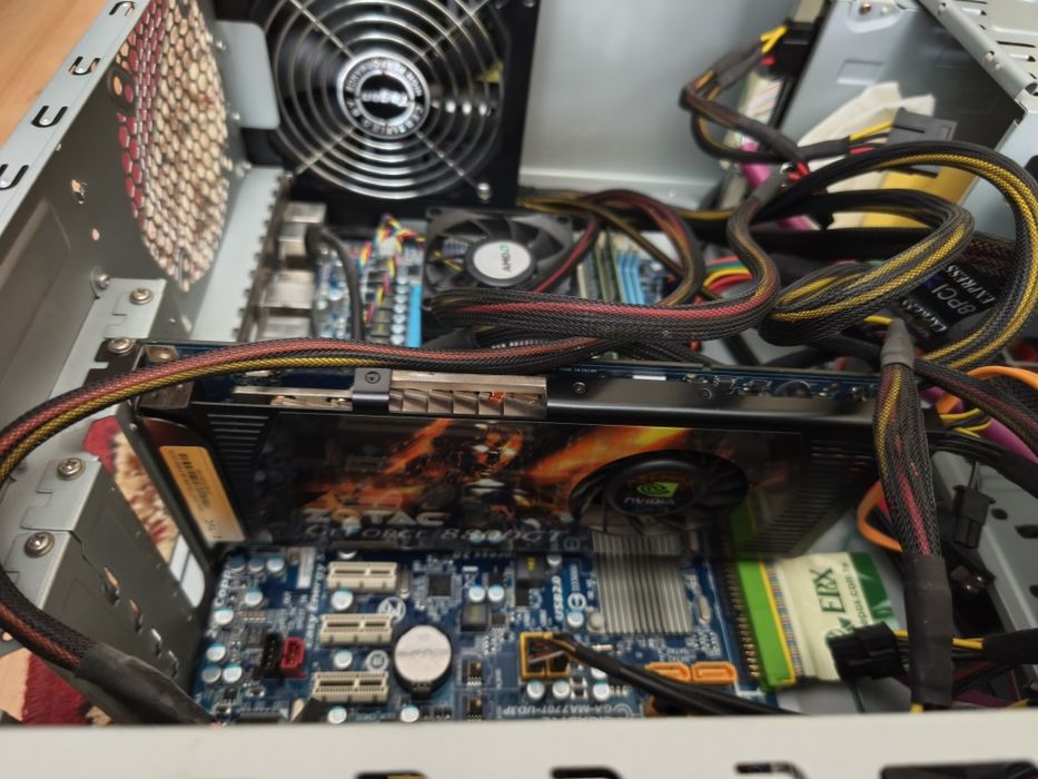 Komputer Retro Windows XP / GeForce 8800GT / AMD AM3".
