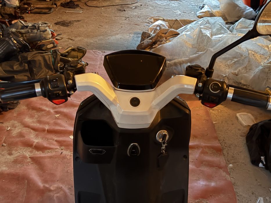 ‼️Електроскутер AIMA M3 (WHITE)‼️ не заряджається