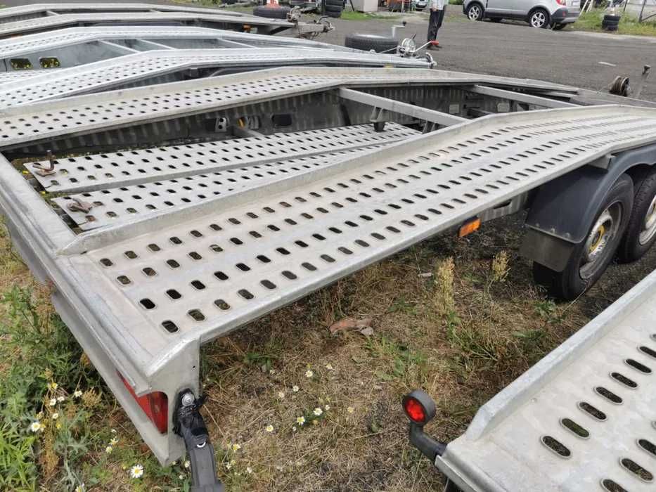 Wynajem przyczep Przyczepy   5 m pod busa 8,5 m dłużyca na 2 auta