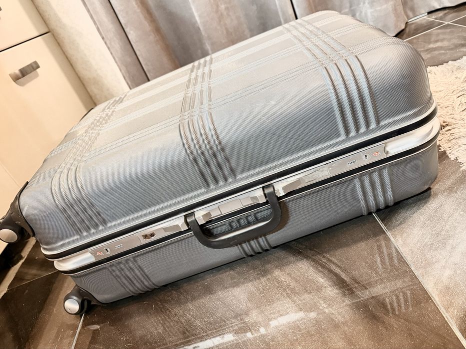 Валіза дорожня велика