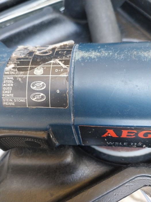 Esmerilhadeira Angular Profissional AEG WSLE 115 electronic