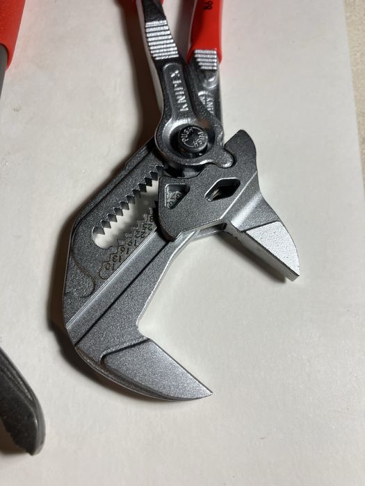 2 Alicates Knipex novos