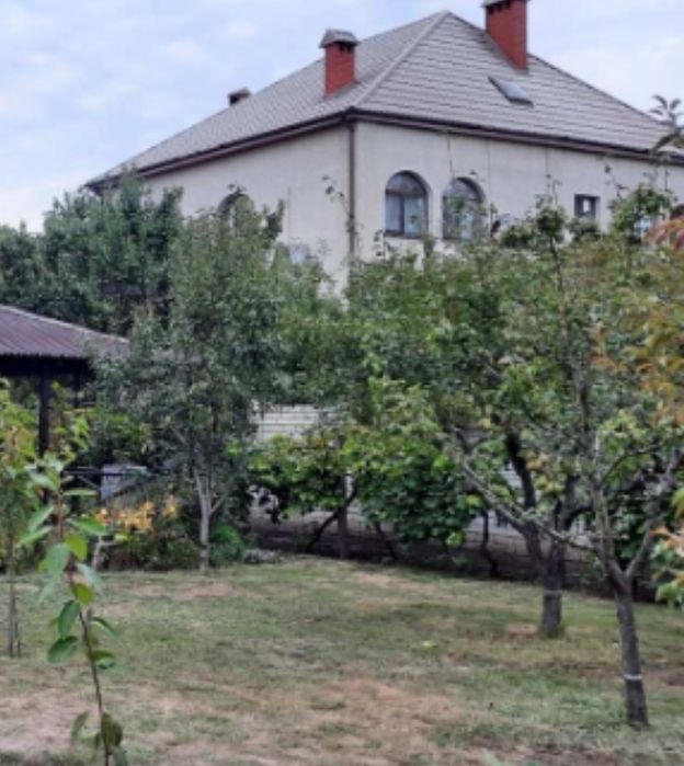 Сдам дом просторный у лимана,сад, можно с животными!