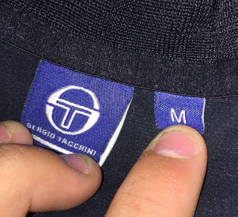 Продам олемпийку Sergio Tacchini