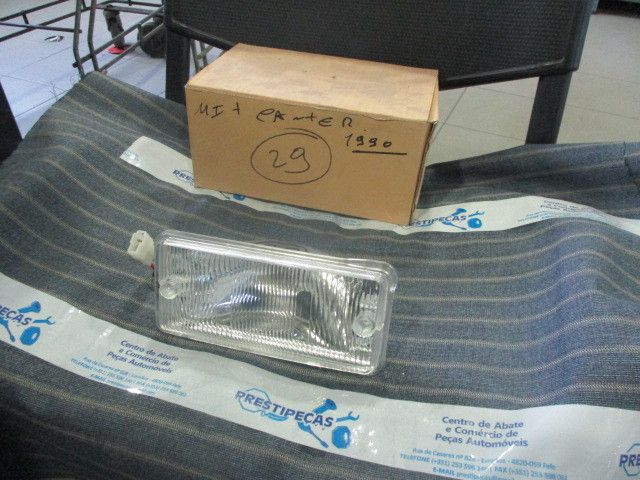 Farol nevoeiro frente direito MITSUBISHI Canter (FE5, FE6) VI