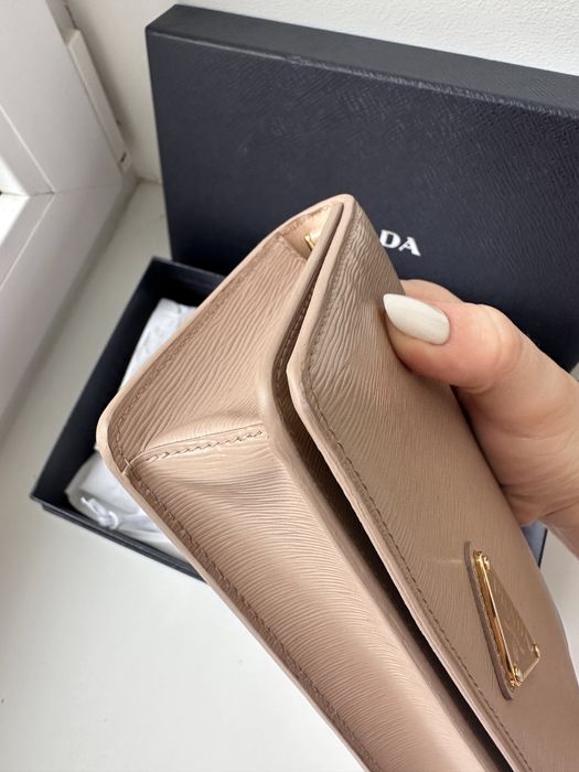 Сумка на плечо Prada