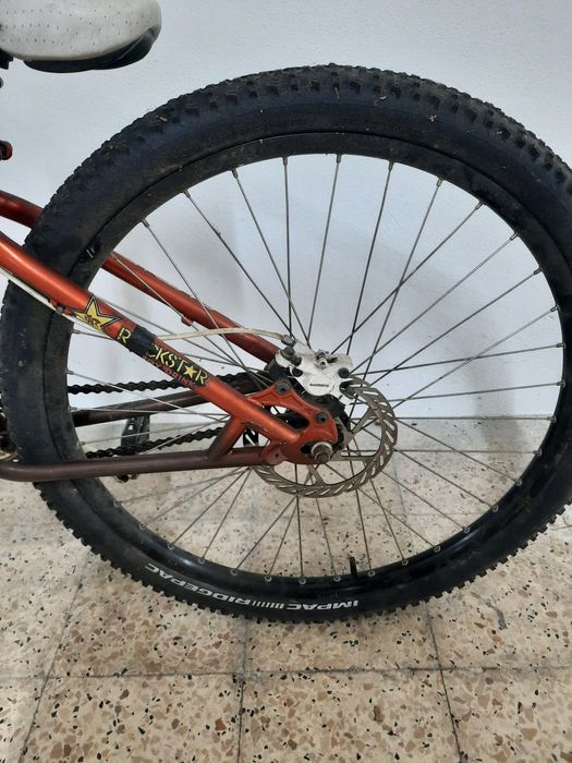 Bicicleta dirt specialized