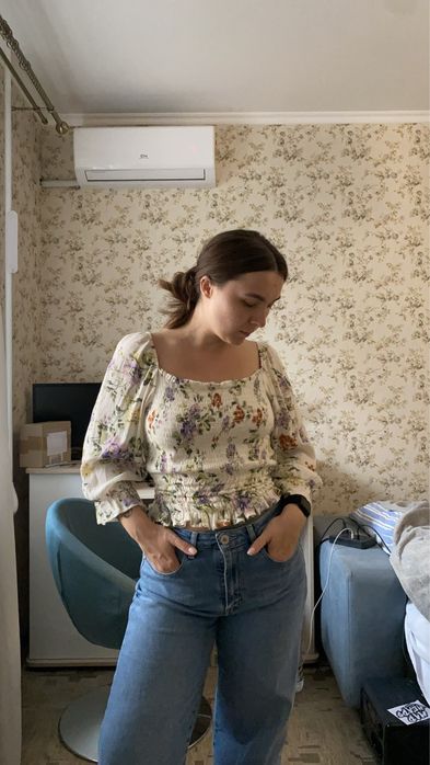 Кофта з рюшами