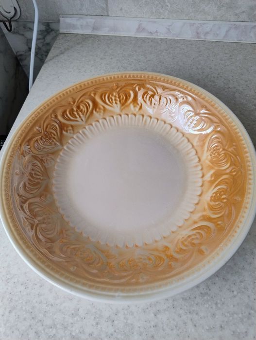 Блюдо 27 см,Буды ,новое