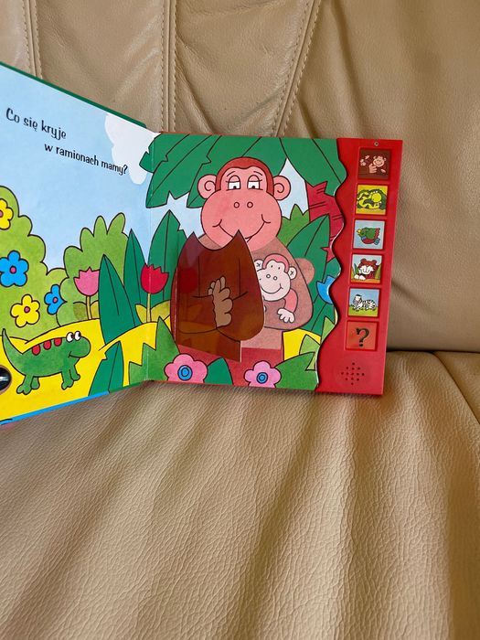Co się kryje w dżungli ? Książka z okienkami dźwiękowa