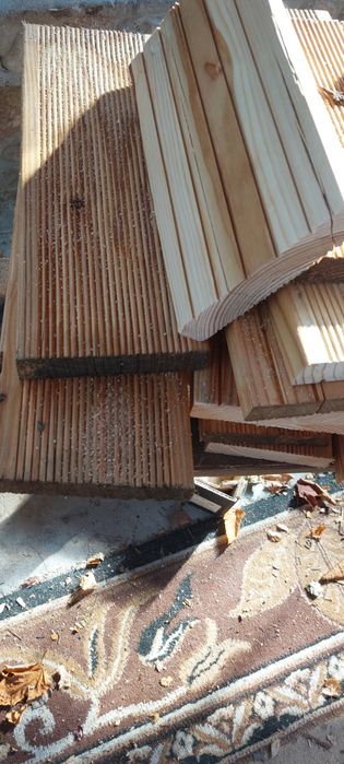 Deska tarasowa ryflowana modrzewiowa kawałki pilnie