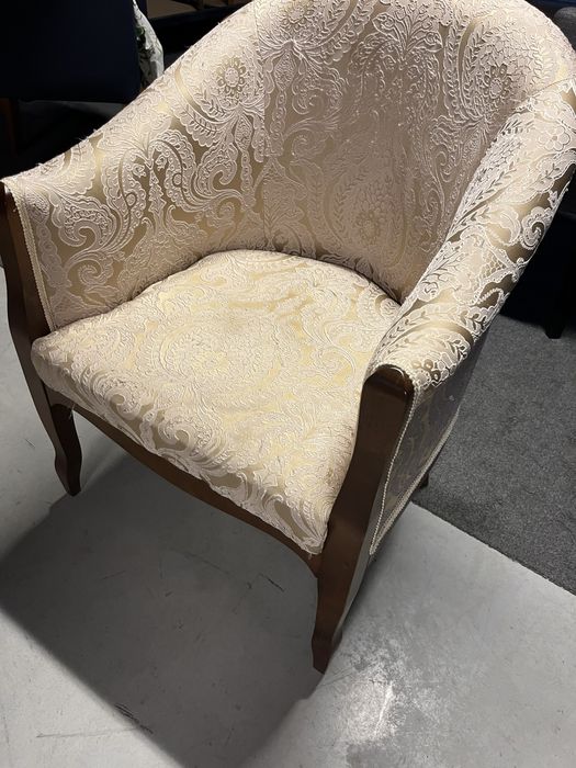 Крісло з натурального дерева