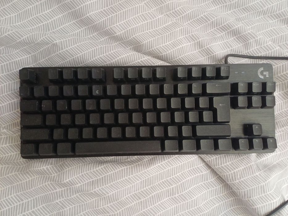 Używana klawiatura logitech  g413 tkl se
