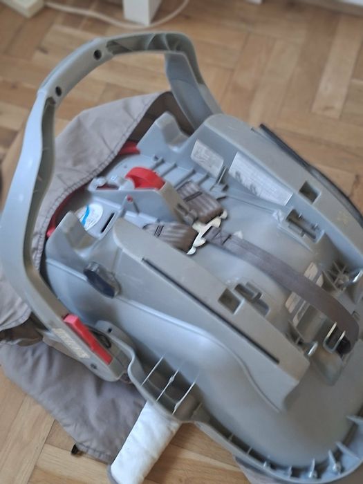 Sprzedam fotelik nosidelko Graco