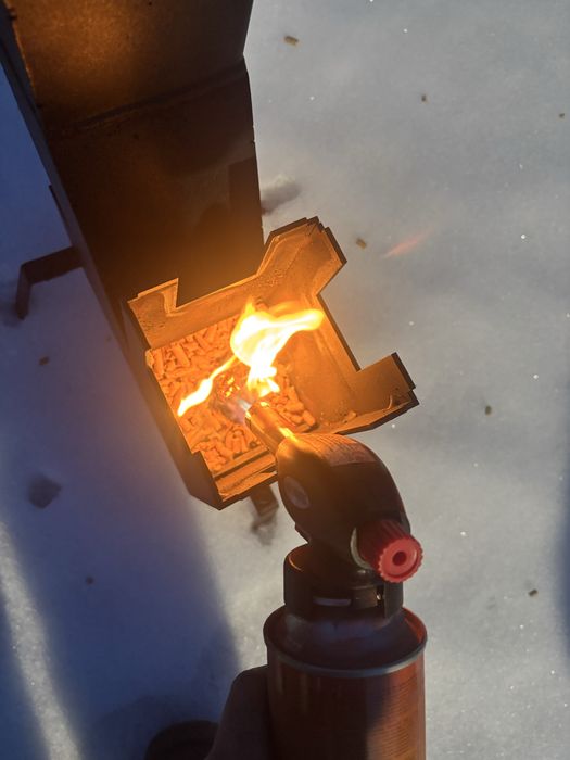 Parasol grzewczy na pellet piec rakietowy