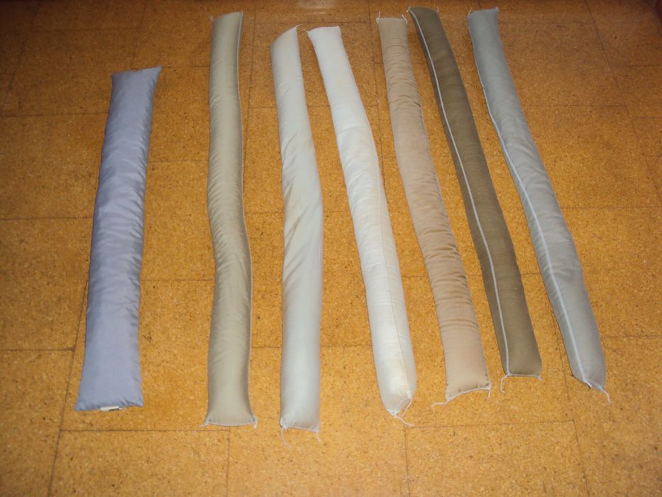 Sete rolos para calafetar porta e janela em tecido