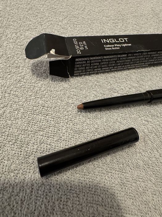 Inglot Colour Play Konturówka o ust - 353 0,3g