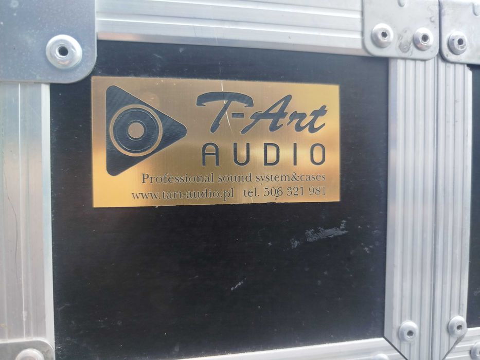 Kufer kosmetyczny masywny