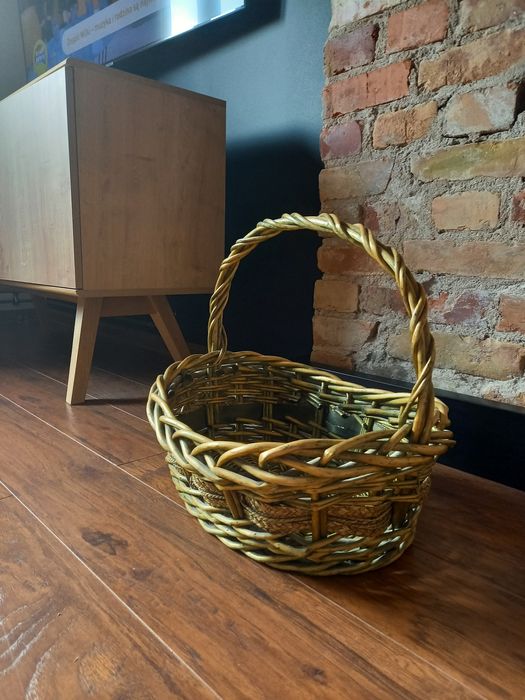 Kosz wiklinowy zielony