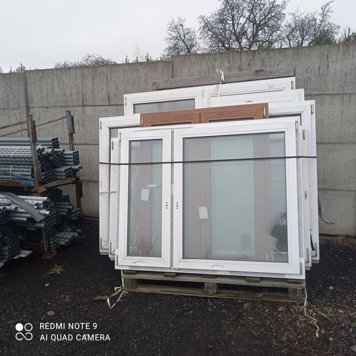 Okno 157,5x126 nowe białe trzy szyby