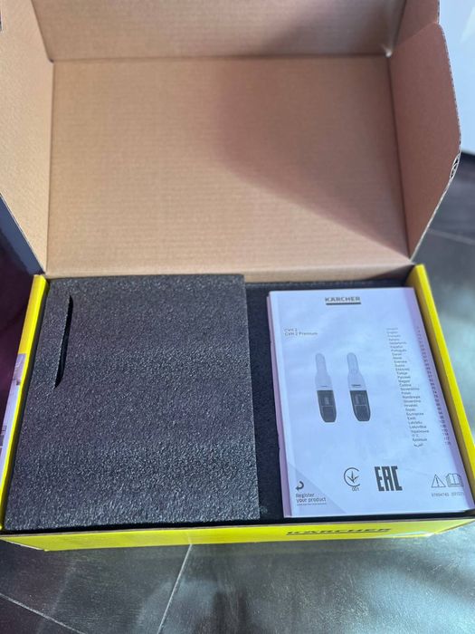 Автомобільний ручний пилосос karcher