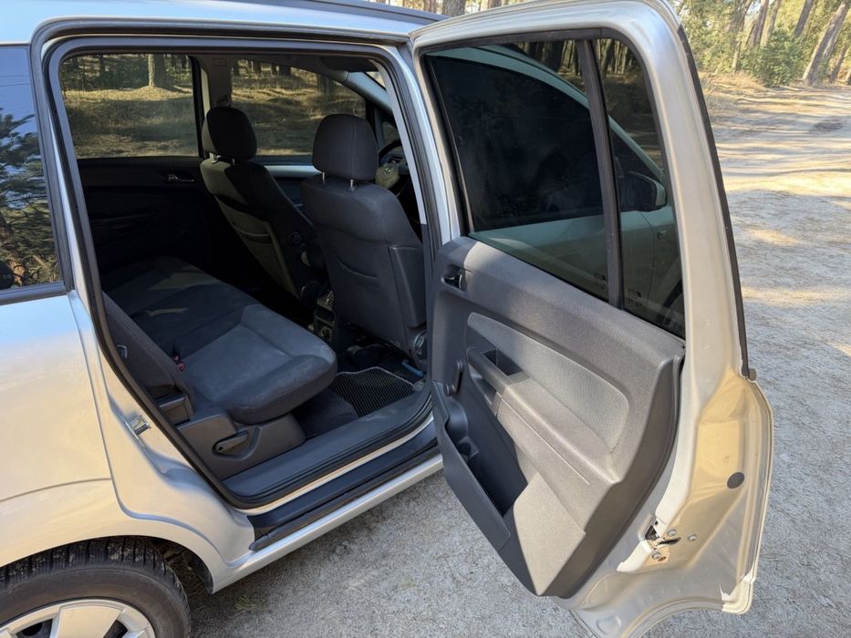 Продам Opel Zafira B
