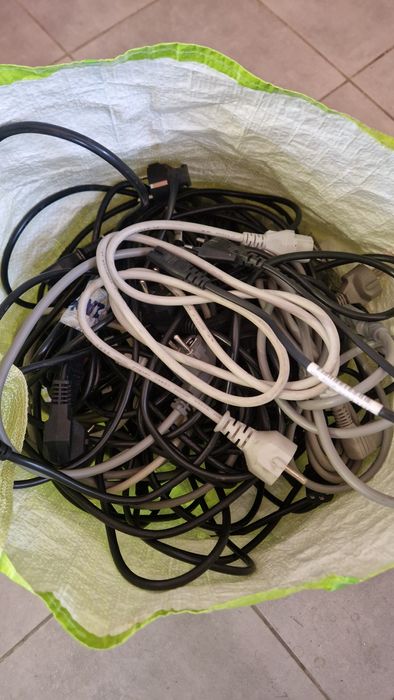 Kabel zasilajacy